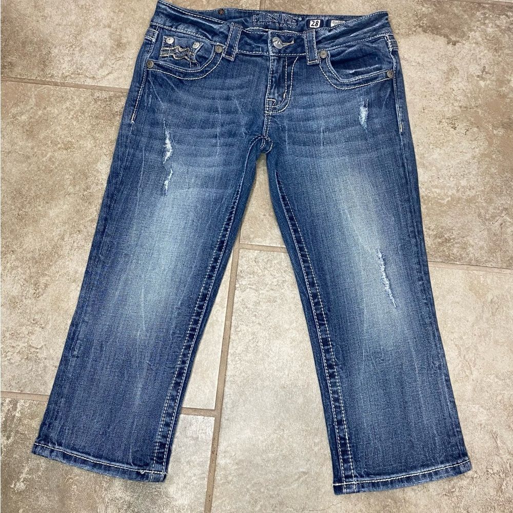 Miss Me Capri Jeans Women’s 28x20.5 Low Rise Distressed Stretch EUC - Picture 3 of 13
